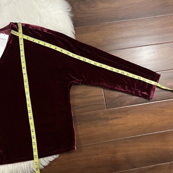 Eileen Fisher Women's‎ Size XS Deep Claret Velvet V Neck Top - Picture 4 of 8